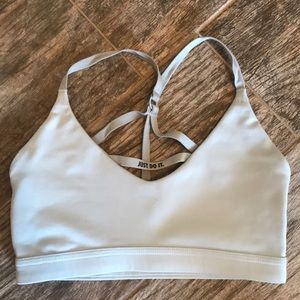 Nike dri fit women’s XS sports bra baby blue 💙
